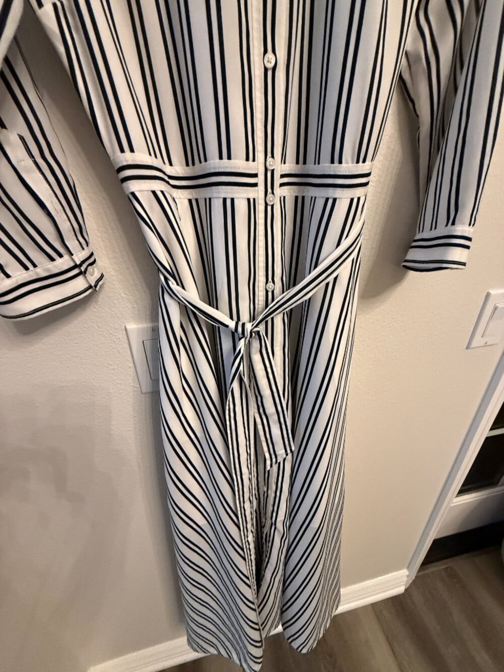 Banana Republic Dress - Size 6 - Picture 5 of 9